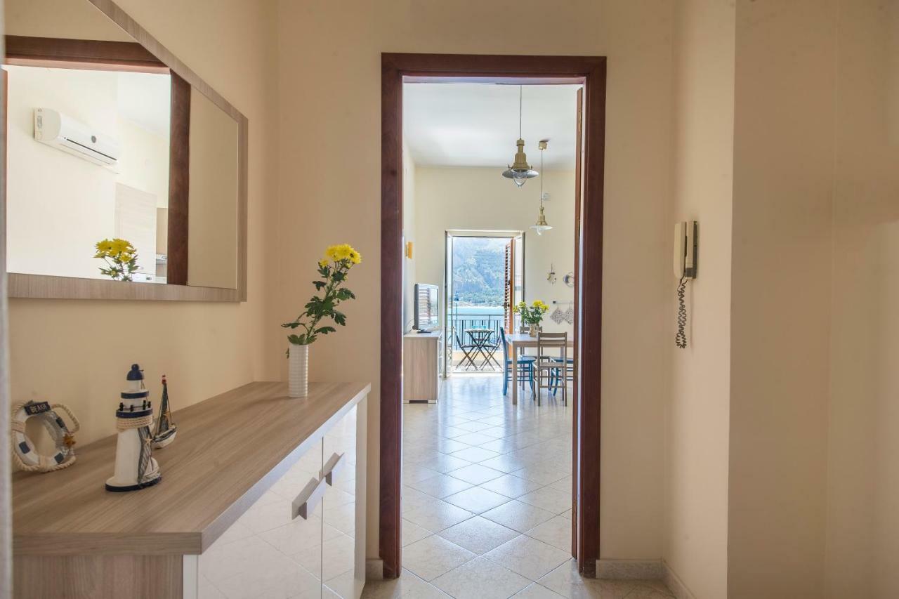 Casetta Vista Mare In Piazza A Mondello Palermo Eksteriør bilde