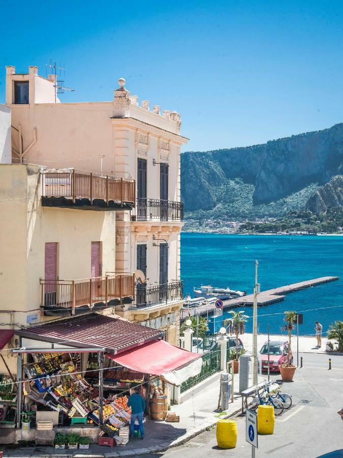 Casetta Vista Mare In Piazza A Mondello Palermo Eksteriør bilde