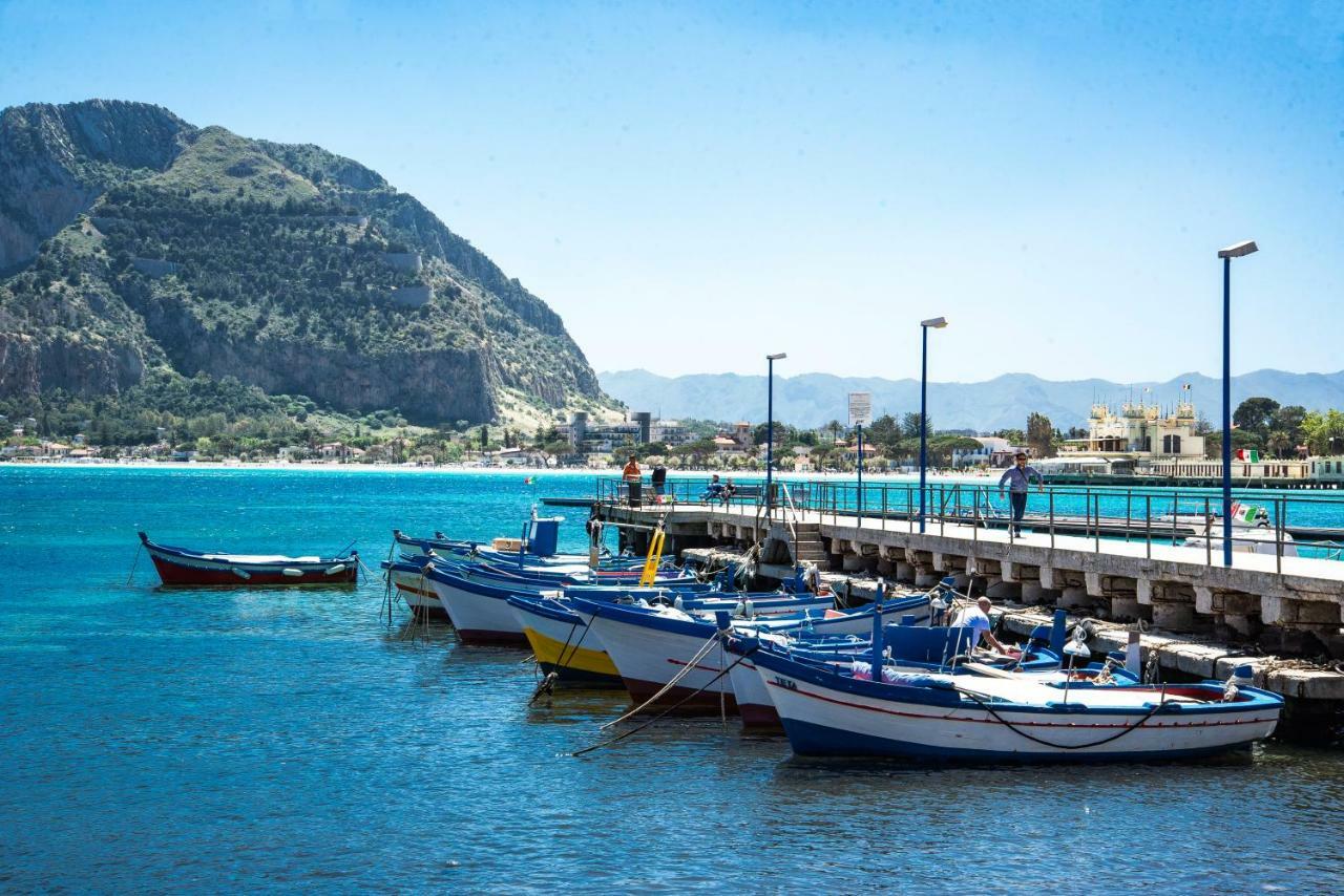 Casetta Vista Mare In Piazza A Mondello Palermo Eksteriør bilde