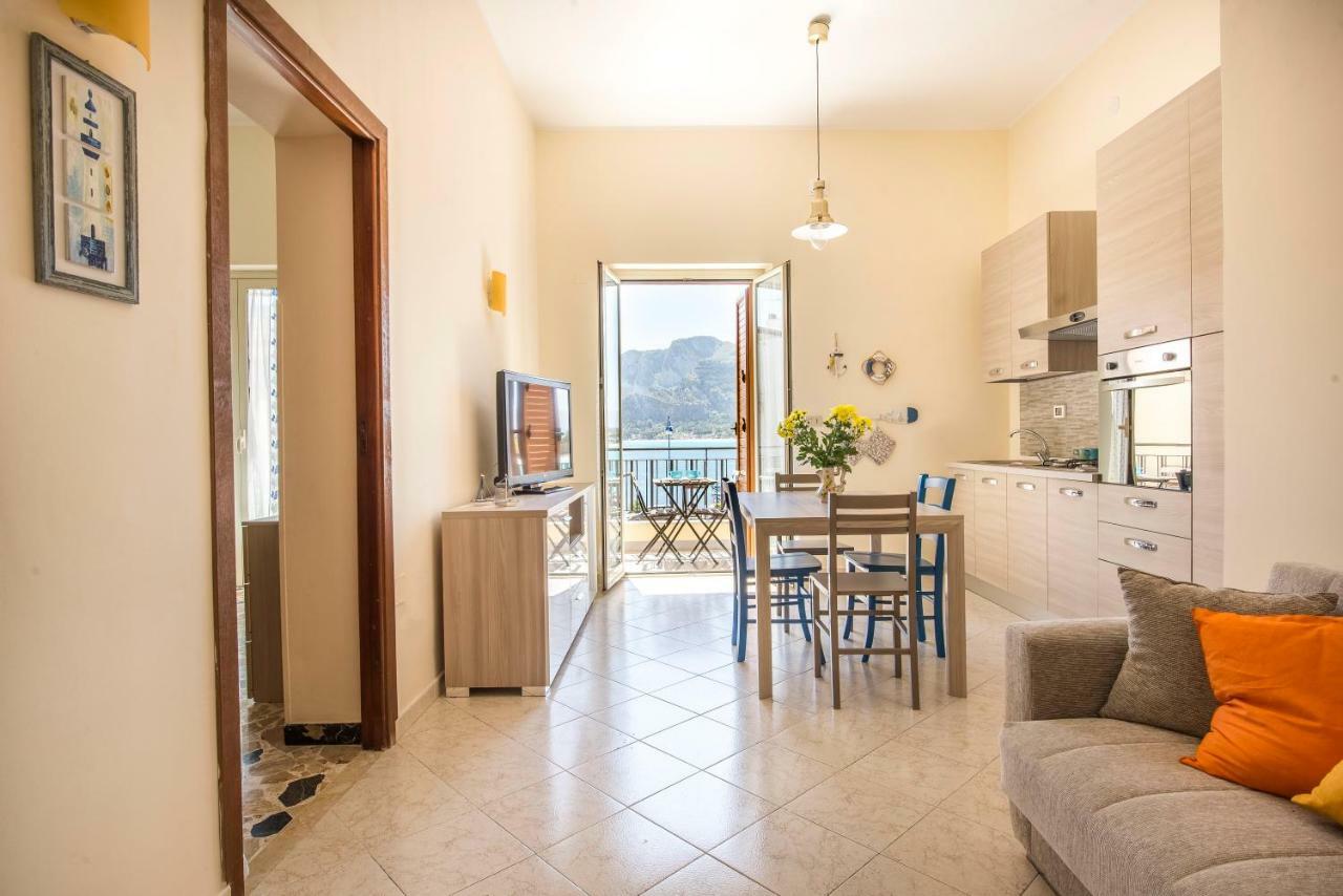 Casetta Vista Mare In Piazza A Mondello Palermo Eksteriør bilde